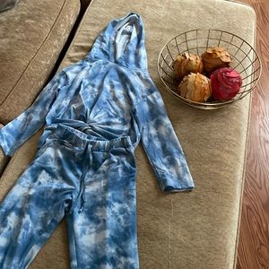 Girls 2 piece tye dye blue hoodie set